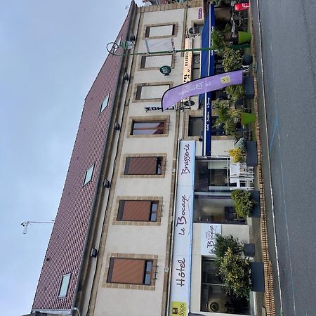 Logis Hotel Le Bocage Montmarault Esterno foto