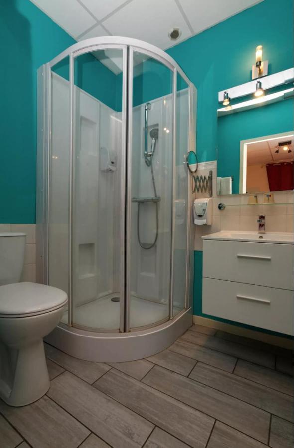 Logis Hotel Le Bocage Montmarault Esterno foto