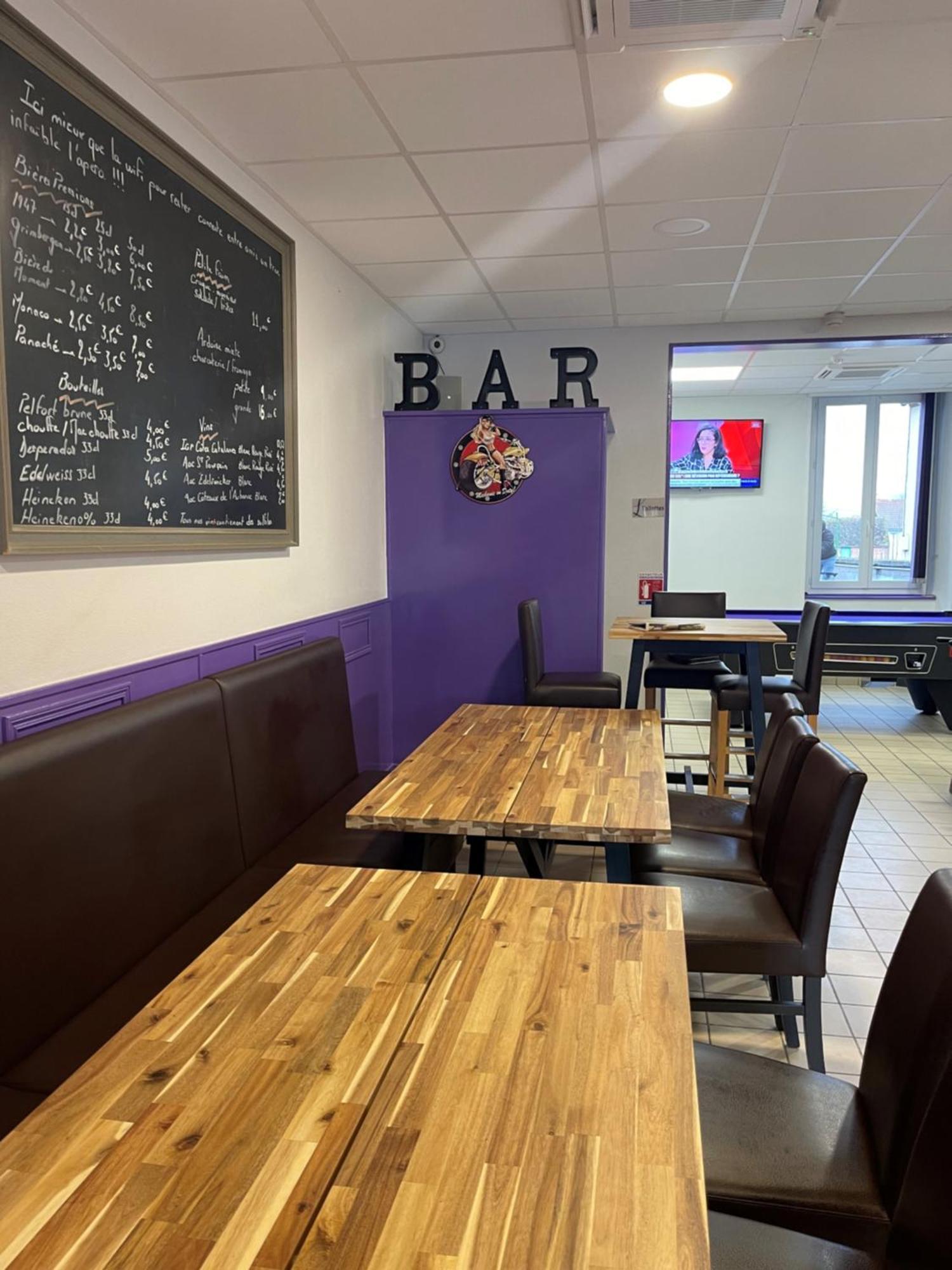 Logis Hotel Le Bocage Montmarault Esterno foto
