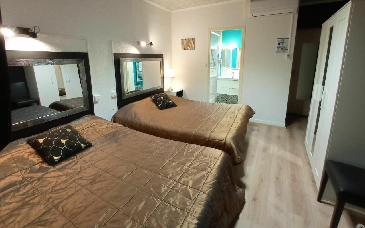 Logis Hotel Le Bocage Montmarault Esterno foto