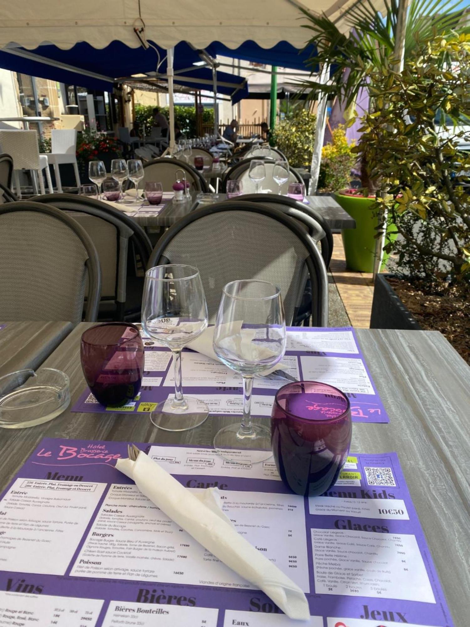 Logis Hotel Le Bocage Montmarault Esterno foto